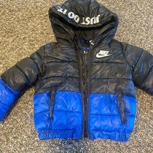 Nike Kids Puffer Jacket in Black and Blue